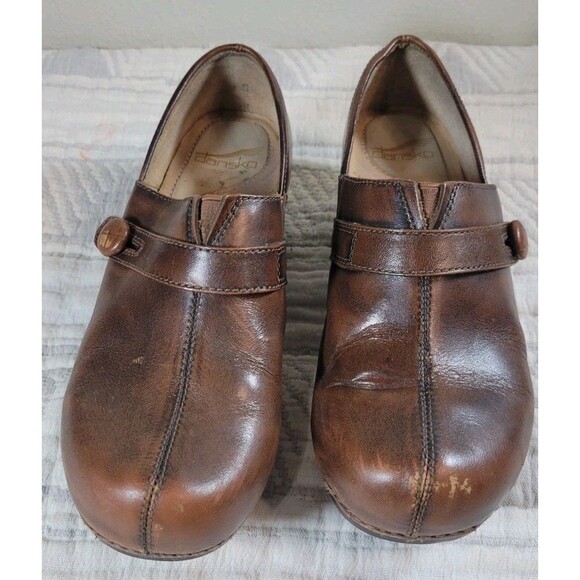 Dansko Brown Leather Clogs Size 38 Button Strap Slip On Comfort Shoes - Picture 1 of 8